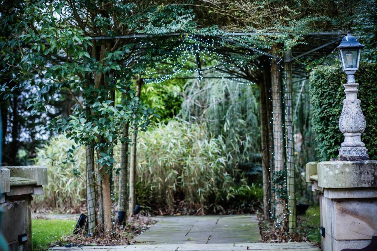 Brook Hall Hotel Childer Thornton ภายนอก รูปภาพ