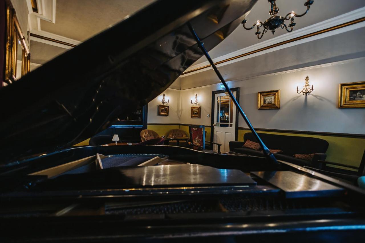 Brook Hall Hotel Childer Thornton ภายนอก รูปภาพ