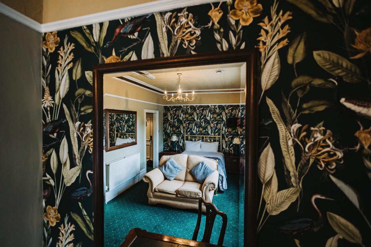 Brook Hall Hotel Childer Thornton ภายนอก รูปภาพ