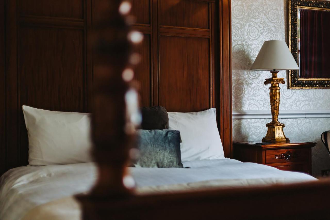 Brook Hall Hotel Childer Thornton ภายนอก รูปภาพ