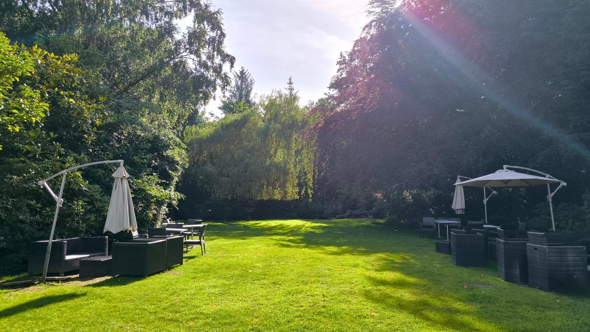 Brook Hall Hotel Childer Thornton ภายนอก รูปภาพ
