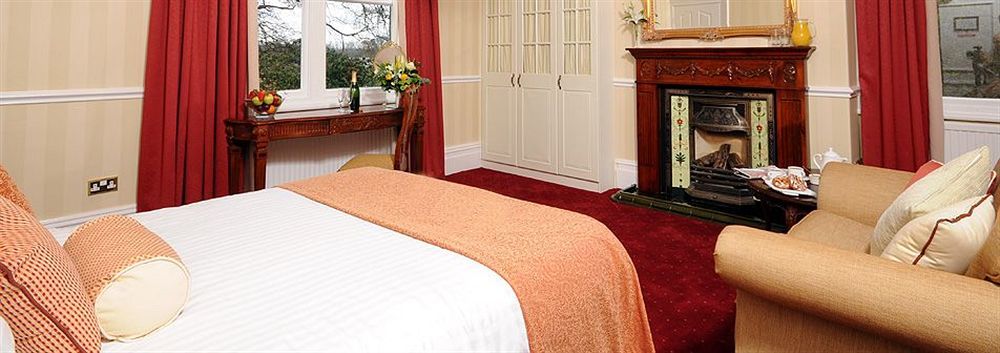 Brook Hall Hotel Childer Thornton ภายนอก รูปภาพ