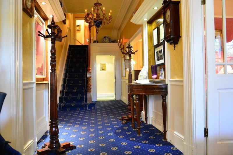 Brook Hall Hotel Childer Thornton ภายนอก รูปภาพ